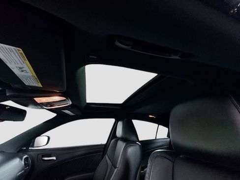 Used 2019 Dodge Charger SXT image 19