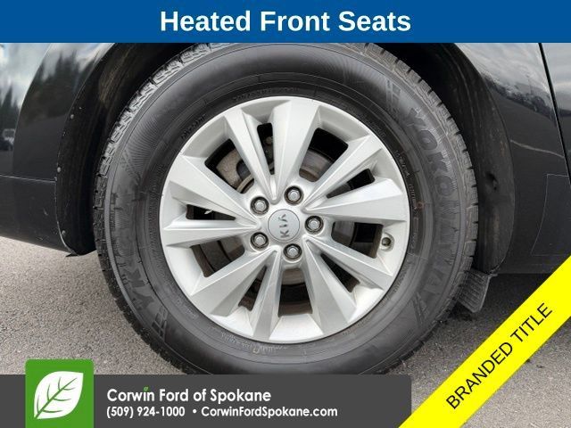 Used 2018 Kia Sedona LX w/ LX Essentials Premium Package FWD image 9