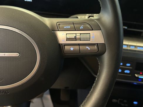 Used 2025 Hyundai Kona SEL AWD/4WD image 12