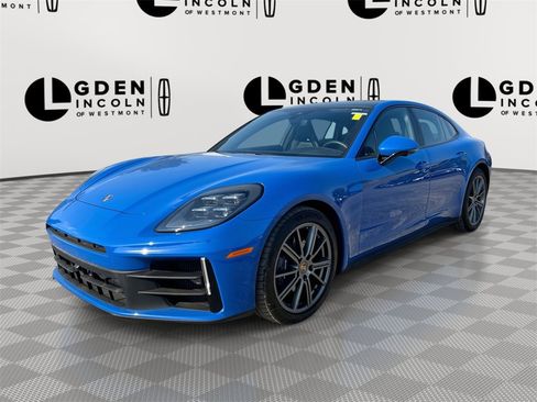 Used 2025 Porsche Panamera 4 image 1
