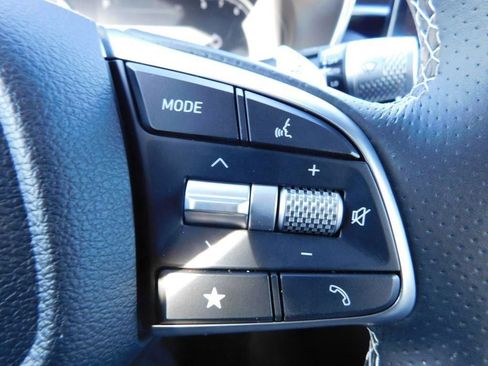 Used 2025 Genesis G70 3.3T Advanced image 23