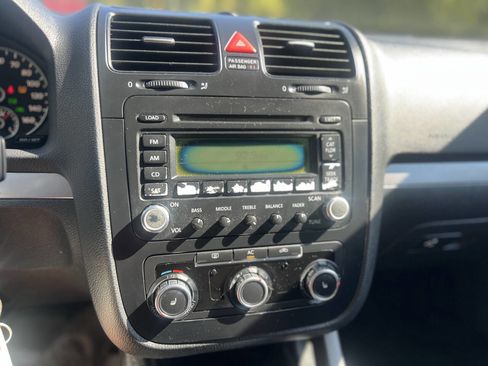 Used 2010 Volkswagen Jetta Limited Edition image 13