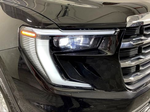 Used 2024 GMC Acadia Elevation image 39