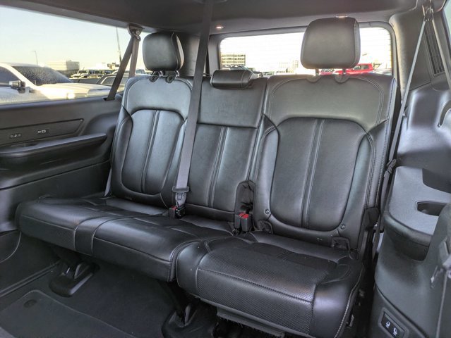 Certified 2024 Jeep Wagoneer L Series II w/ Flexible Seating Group AWD/4WD image 15