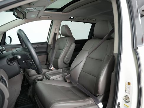 Used 2016 Honda Odyssey EX-L image 48