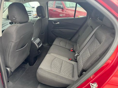 Used 2019 Chevrolet Equinox LT image 16
