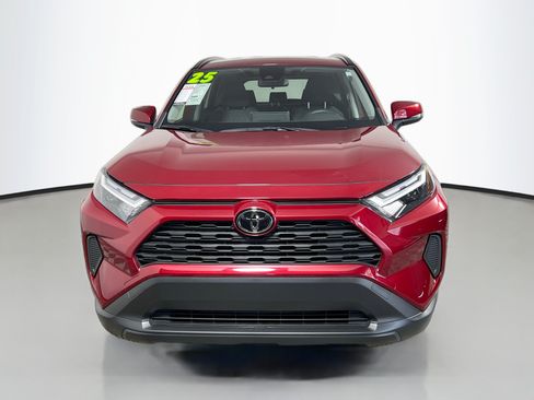 Used 2025 Toyota RAV4 XLE FWD image 11