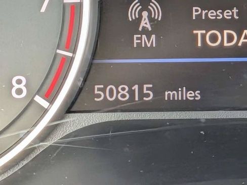 Used 2024 Nissan Sentra SV FWD image 24