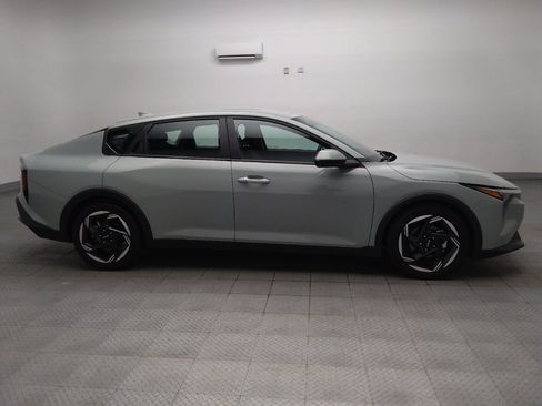 Used 2025 Kia K4 EX FWD image 11