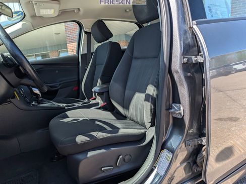 Used 2016 Ford Focus SE w/ SE Sport Package FWD image 10