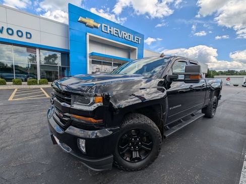 Used 2018 Chevrolet Silverado 1500 LT w/ All Star Edition AWD/4WD image 29