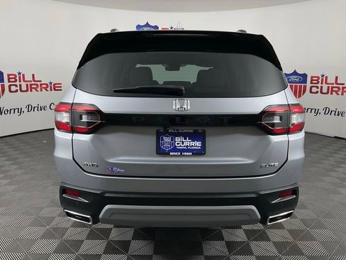 Used 2023 Honda Pilot Elite image 4