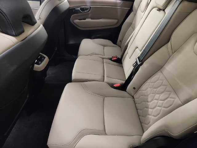 Certified 2026 Volvo XC90 B6 Plus w/ Protection Package Premier AWD/4WD image 30