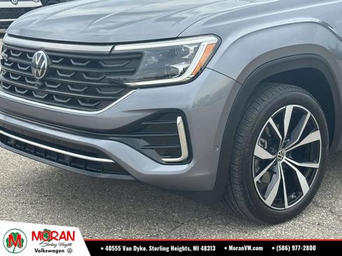 Certified 2024 Volkswagen Atlas Cross Sport SEL Premium R-Line AWD/4WD image 8
