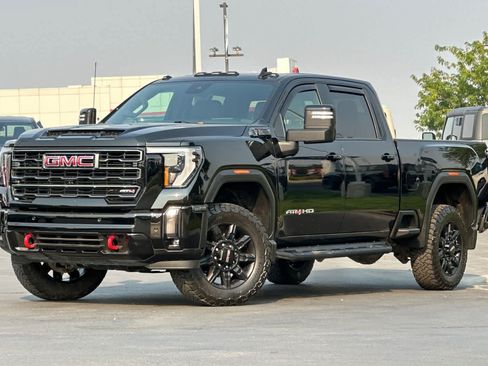 Used 2024 GMC Sierra 2500 AT4 w/ Technology Package AWD/4WD image 1