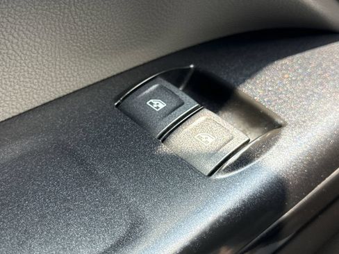 Used 2020 Chevrolet Colorado W/T RWD image 30