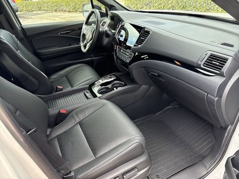 Certified 2020 Honda Passport Touring image 20