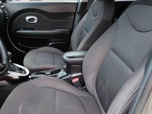 Used 2016 Kia Soul FWD image 7