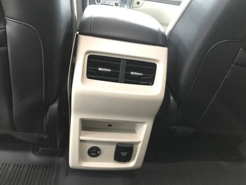 Used 2022 Ford Edge Titanium AWD/4WD image 11