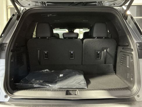 New 2026 Chevrolet Traverse Z71 w/ Driver Confidence Package image 33