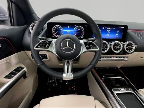 Certified 2026 Mercedes-Benz GLA 250 4MATIC image 8