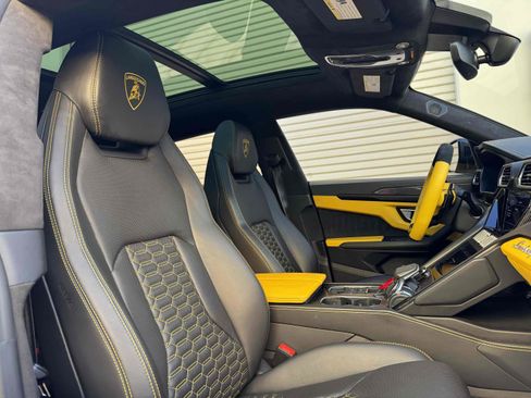 Used 2021 Lamborghini Urus image 30