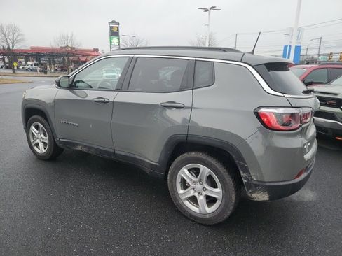 Used 2023 Jeep Compass Latitude image 6