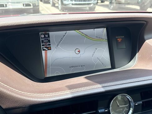 Used 2017 Lexus ES 350 w/ Luxury Package FWD image 24