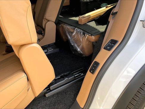 New 2026 Land Rover Range Rover Long Wheelbase SE image 22