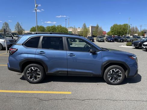 Certified 2025 Subaru Forester Premium AWD/4WD image 11