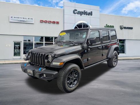 Used 2023 Jeep Wrangler Unlimited w/ Cold Weather Group AWD/4WD image 8