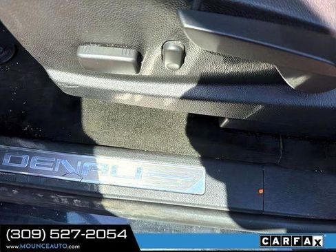 Used 2017 GMC Canyon Denali image 11