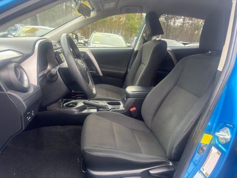 Used 2016 Toyota RAV4 LE AWD/4WD image 17