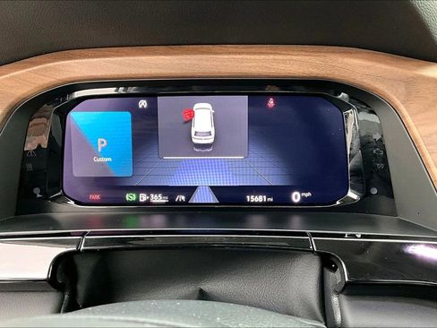 Used 2025 Volkswagen Atlas SE image 26