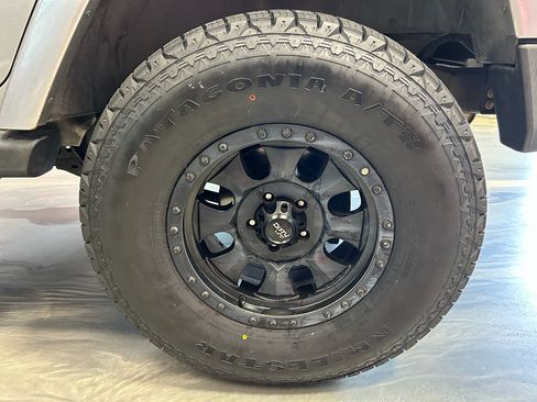 Used 2013 Jeep Wrangler Unlimited Sahara w/ Connectivity Group AWD/4WD image 20