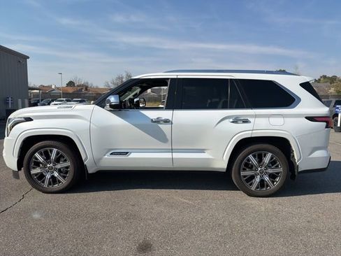 Used 2023 Toyota Sequoia Capstone image 5