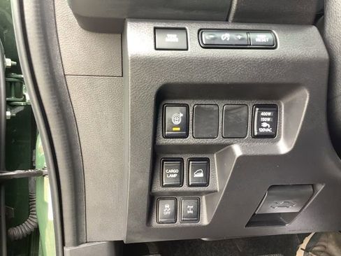 Used 2024 Nissan Frontier PRO-4X w/ Pro Premium Package AWD/4WD image 29