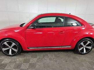 Used 2013 Volkswagen Beetle Turbo FWD video 5