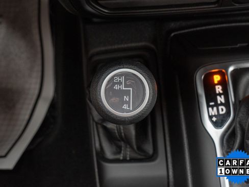 Used 2025 Jeep Gladiator Sport AWD/4WD image 23