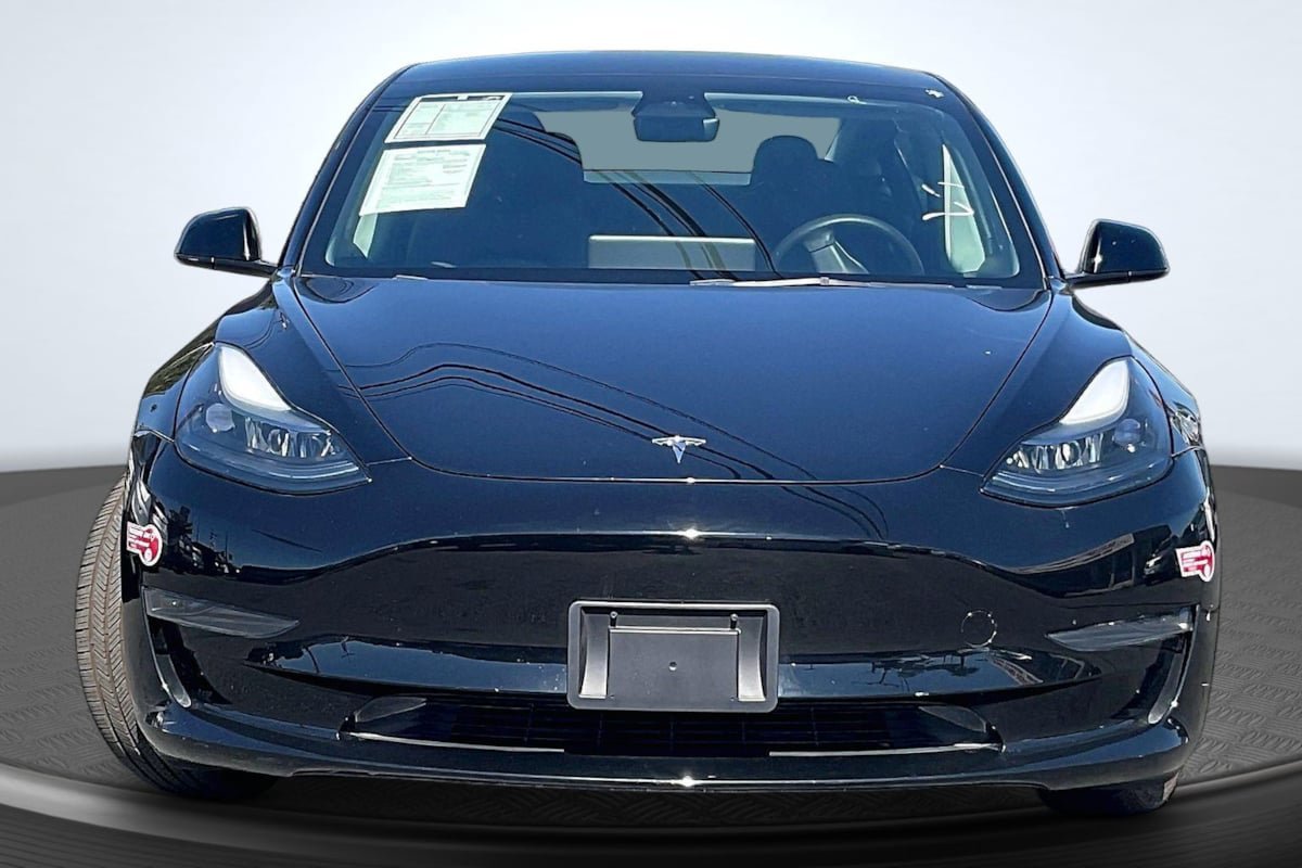 Used 2023 Tesla Model 3 Standard Range RWD image 3