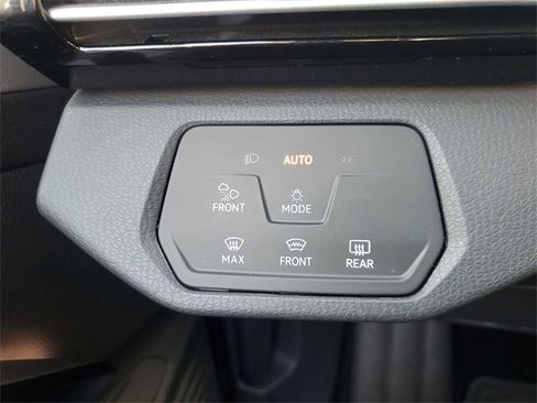 Certified 2023 Volkswagen ID.4 Pro S image 28