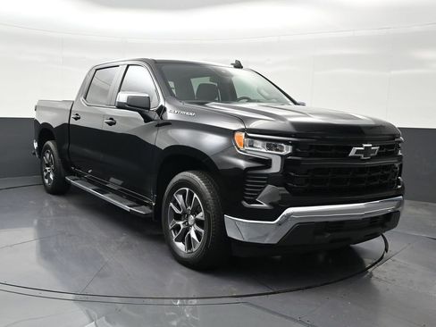 Used 2025 Chevrolet Silverado 1500 LT RWD image 8
