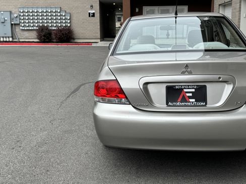 Used 2004 Mitsubishi Lancer ES FWD image 5