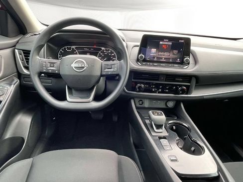 Used 2026 Nissan Rogue S FWD image 11