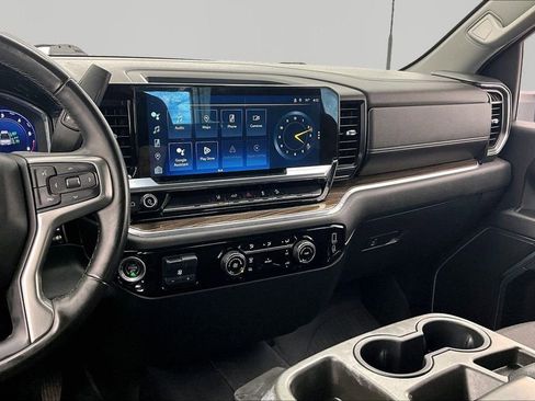 Used 2024 Chevrolet Silverado 2500 LT AWD/4WD image 6