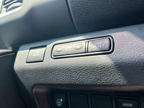Used 2024 Nissan Frontier SV w/ SV Convenience Package RWD image 16
