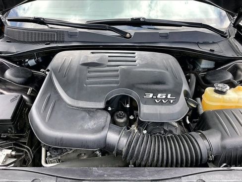 Used 2022 Dodge Charger SXT w/ Leather Interior Group RWD image 30