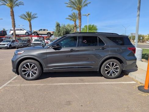 Used 2020 Ford Explorer ST w/ Premium Technology Package image 8