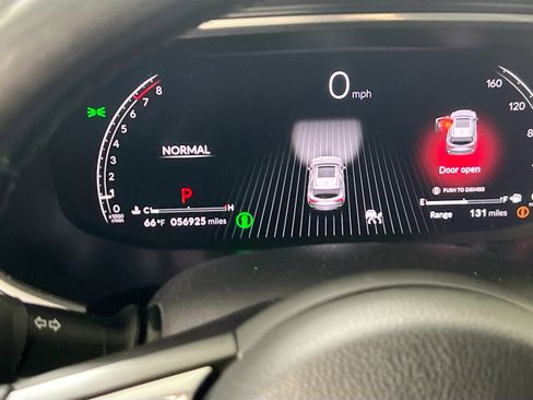 Used 2022 Acura MDX SH-AWD image 12