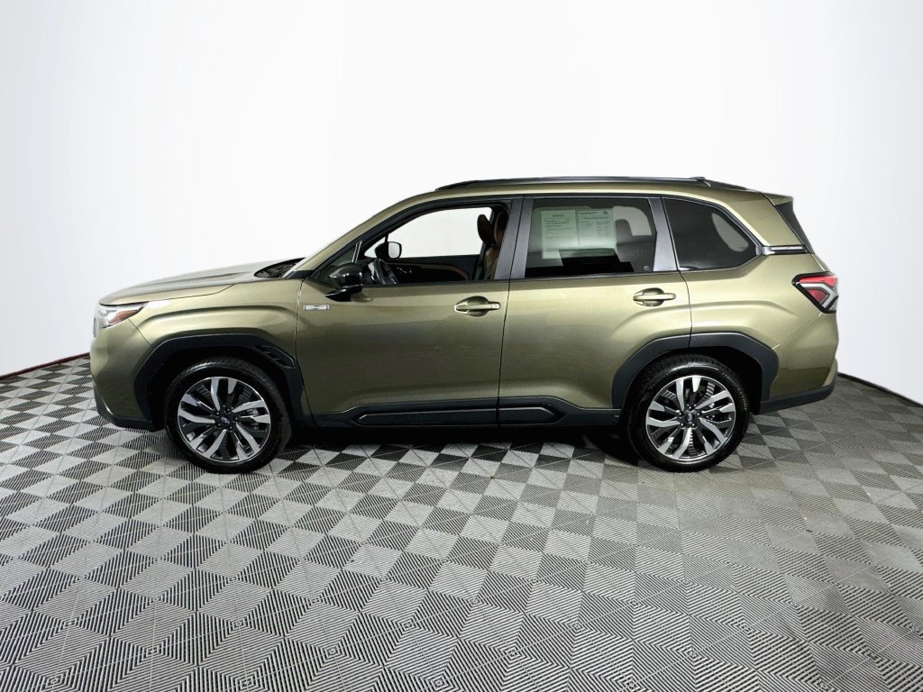 Used 2026 Subaru Forester Touring AWD/4WD image 4